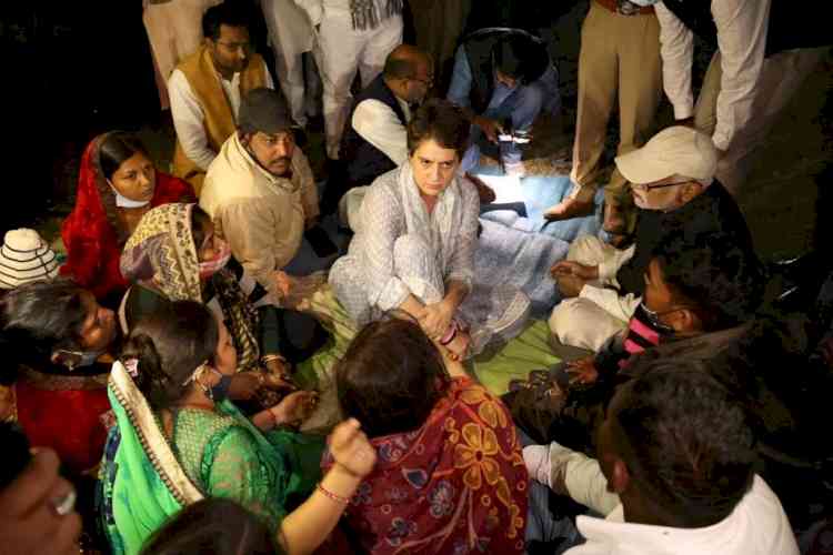 Priyanka meets bereaved family in UP, assures support