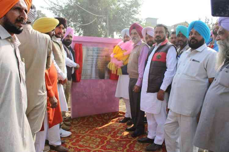 Cabinet Minister Gurkirat Singh inaugurates development projects in Khanna constituency 