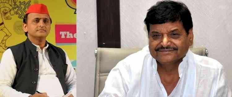 Akhilesh leaves Shivpal guessing on alliance status