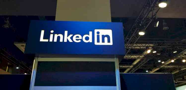 Now connect with people on LinkedIn in Hindi