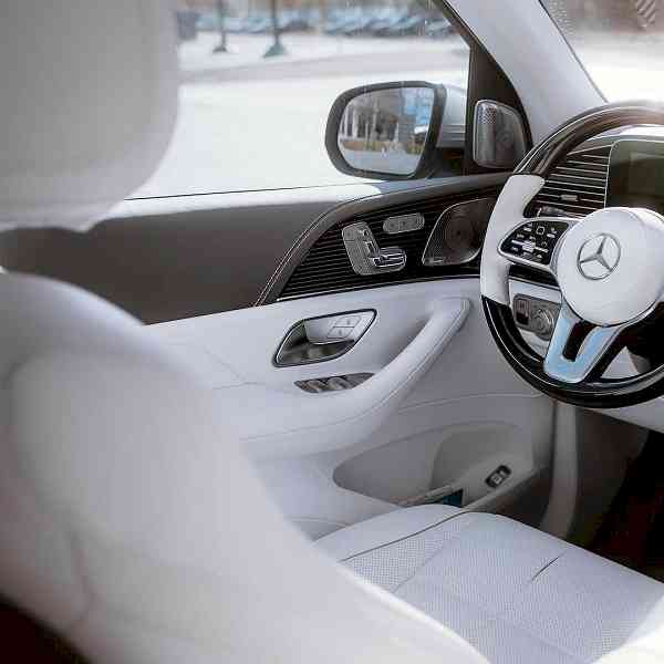 Mercedes-Benz delivers 1,000 cars through direct selling model