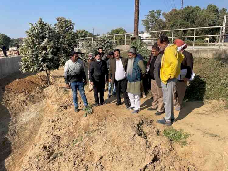 Ashu acts tough; to take up issue of delay in construction of Pakhowal Road RUB and ROB project with Union Railways Minister