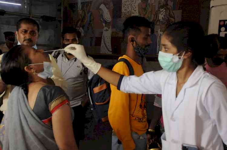 Omicron rears up in Maha, 7 cases detected in Pune