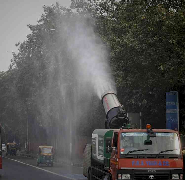 Delhi Metro tackles air pollution with 14 anti-smog guns