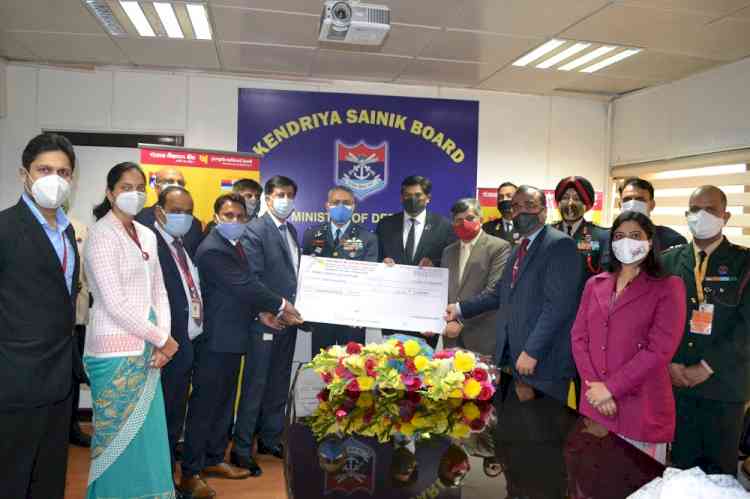 PNB contributes Rs.11 lakh to Armed Forces Flag Day Fund