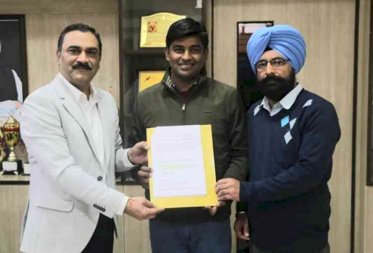 Dr Narinder Kumar of Doaba College gets Research Project of 15 lacs