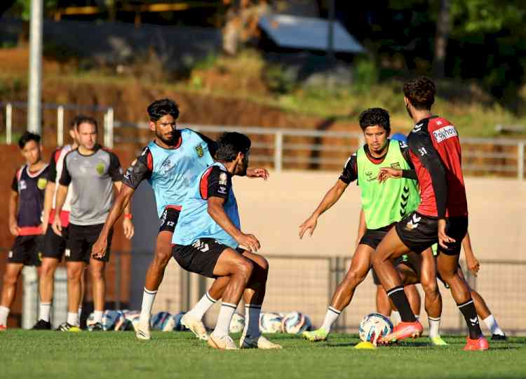 Hyderabad, Bengaluru face-off in crunch clash