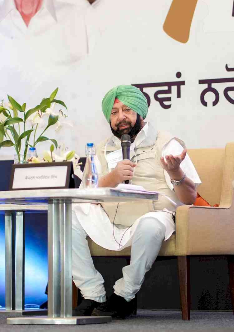 Amarinder lashes out Congress over Maken's appointment