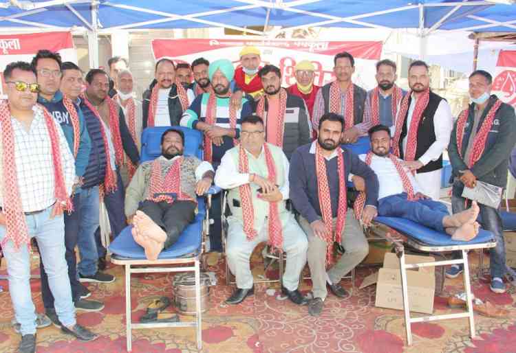 87 Youth donated blood in blood donation camp held in Press Club Zirakpur