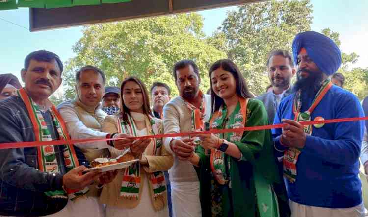 Alka Lamba inaugurates Gurbax Rawat’s election office