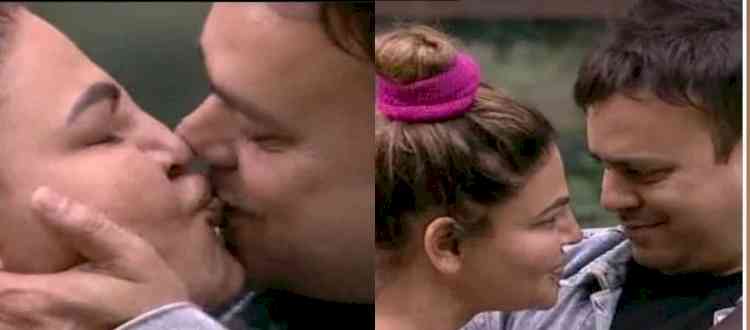 'Bigg Boss 15': Rakhi Sawant's husband Ritesh kisses her on the show; contestants tease her