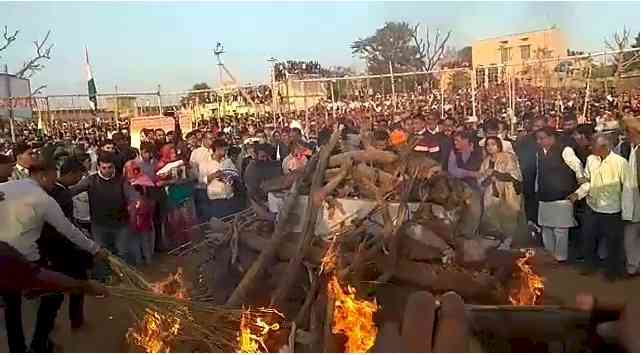 IAF chopper crash: Squadron Leader's last rites performed in R'than