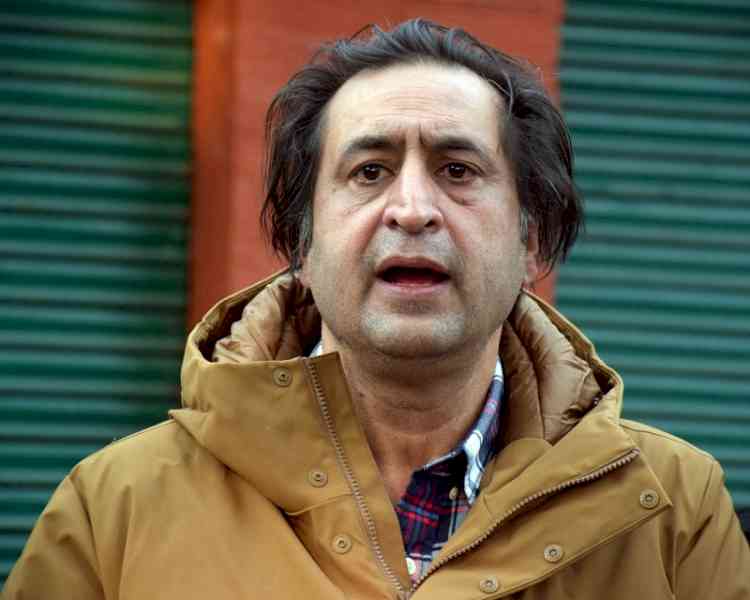 Sajad Lone pays tribute to 2 cops killed by terrorists