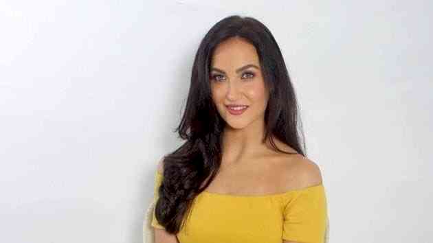 Elli AvrRam joins cast of 'Ganapath' with Tiger Shroff