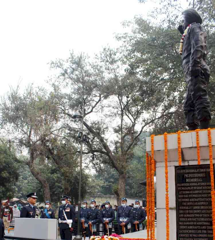 Tributes paid to Flying Officer Nirmaljit Singh Sekhon on his martyrdom day