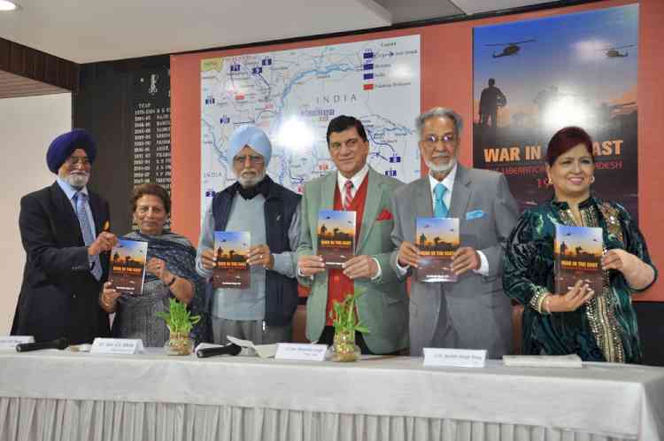 War Veterans unveil Col Ranbir Singh’s Book ‘War In The East, Liberation of Bangladesh, 1971’