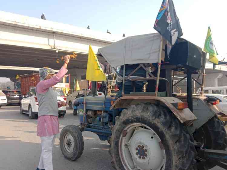 Delhi Police reopens Singhu border for traffic