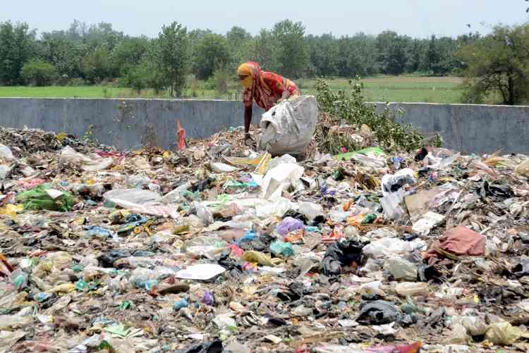 Centre earns Rs 62 cr from scrap disposal