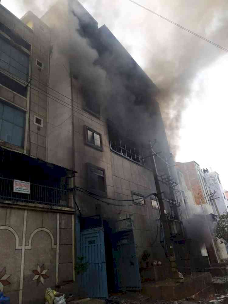 Fire breaks out in shoe factory in Delhi