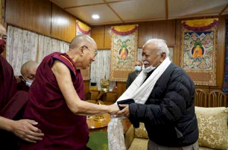 RSS chief Mohan Bhagwat met Dalai Lama in Dharamsala