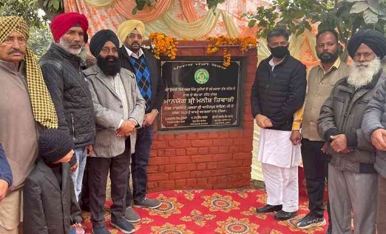 MP lays foundation stones of three major link road projects worth Rs 93 lakh
