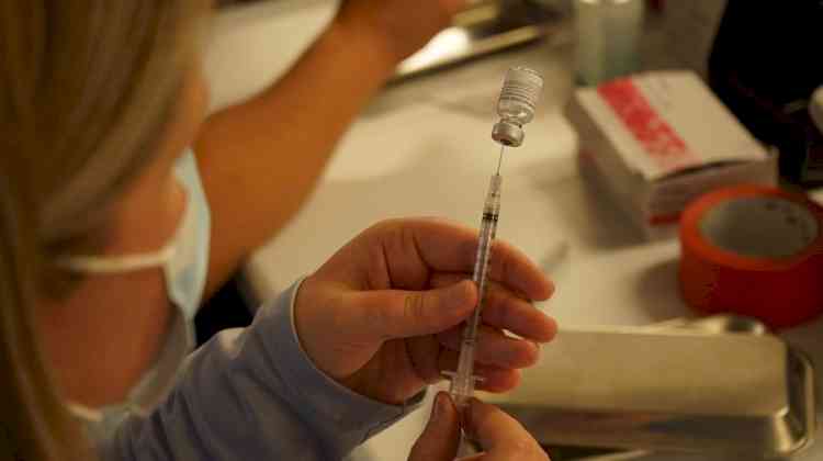 Centre advises poll-bound states to ramp up Covid vaccination