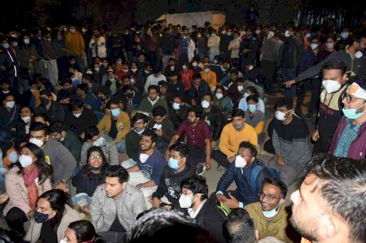 FIR against agitating resident doctors in Delhi