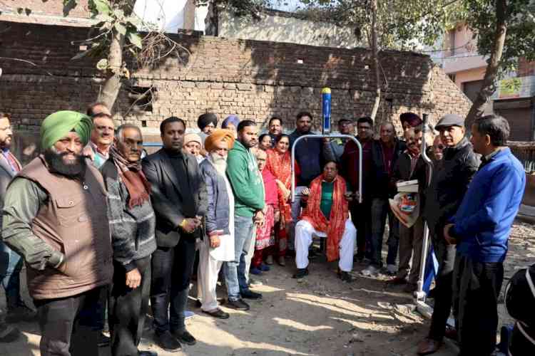 Senior citizens should use open gyms to stay healthy: Ludhiana Central MLA Surinder Dawar