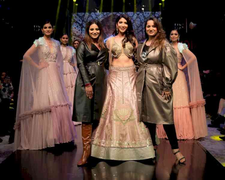 The second edition of the India Designer Show featured seamless fashion statements
