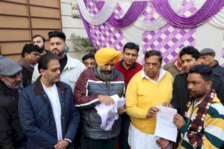 Underprivileged people get RS 12000 each under Har Ghar Pakki Chhat scheme initiated by Surinder Kumar Dawar in Ludhiana central constituency 