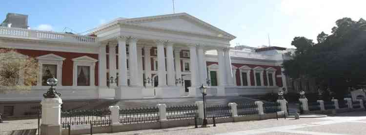 Fire erupts in S.African Parliament building