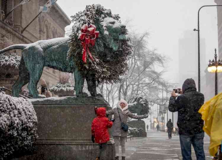 Winter storm hits Chicago