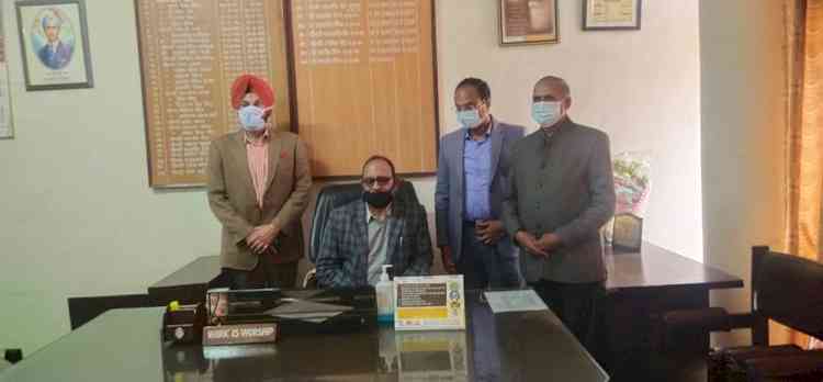 DC & CP accompany DEO (Secondary) Lakhvir Singh to his office today; assure fulsome support