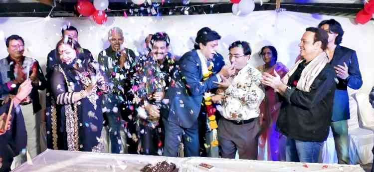 Film and TV actor Neeraj Bharadwaj's birthday celebrated in a grand way