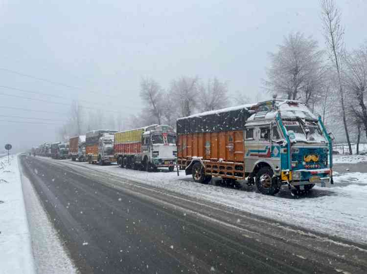 Landslides block Jammu-Srinagar national highway