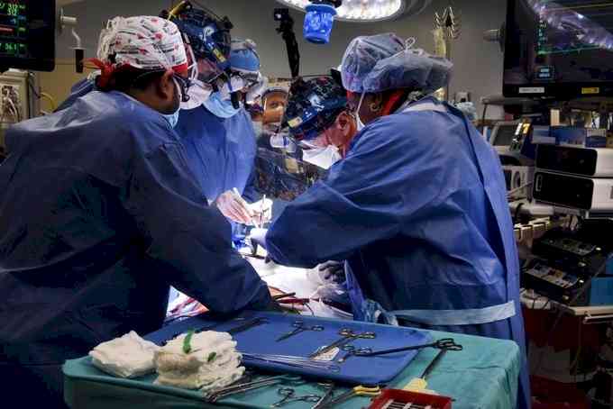 57-year-old US man gets pig heart in world-first transplant