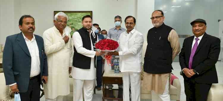 Tejashwi Yadav calls on Telangana CM