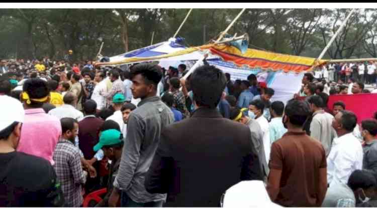 Alleged killer of BNP leader attacked at Chattogram rally, stage collapses