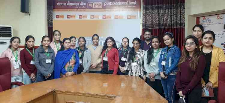 Workshop on Banking Software ‘Finacle’ organised at HMV