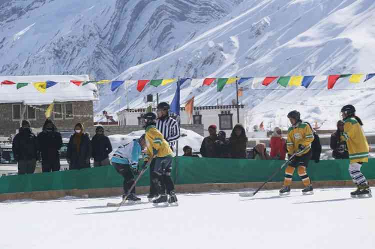 Himachal CM opens ice hockey summit at India's highest rink