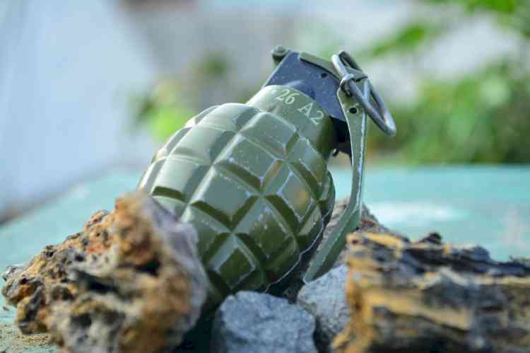 Civilian, policeman injured in Srinagar grenade attack