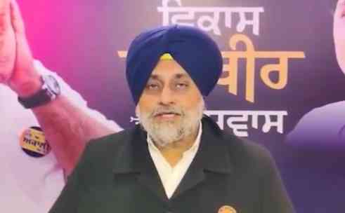 AAP fallen back on compromised CM candidate: Sukhbir Badal