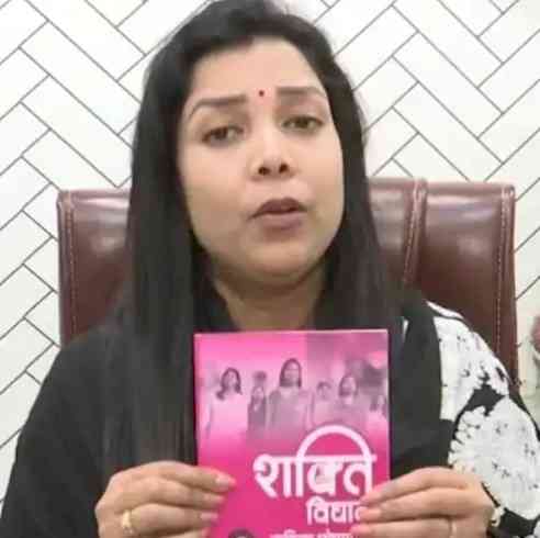 Battle for UP: Congress poster girl to join BJP