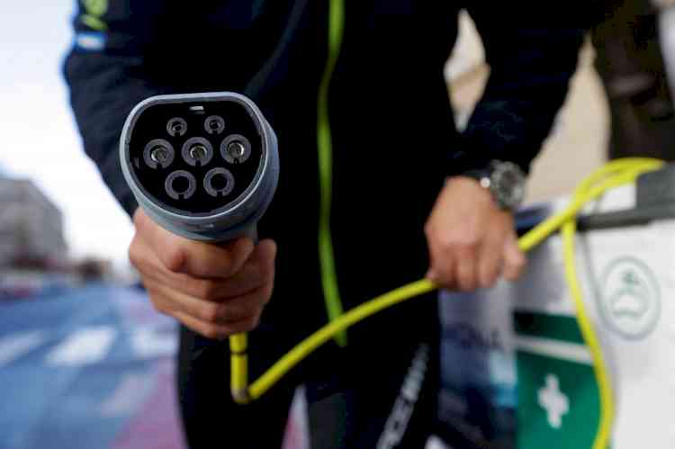 Nearly 400 charging points across 170 location installed in Delhi