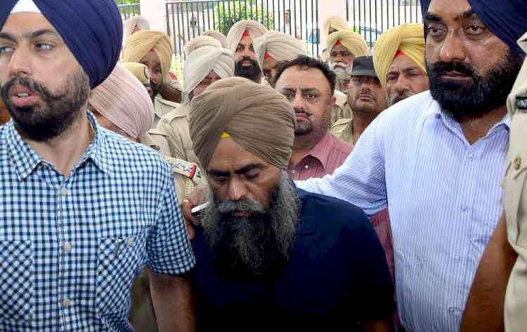 Badal asks Kejriwal not to allow bias on Bhullar's release