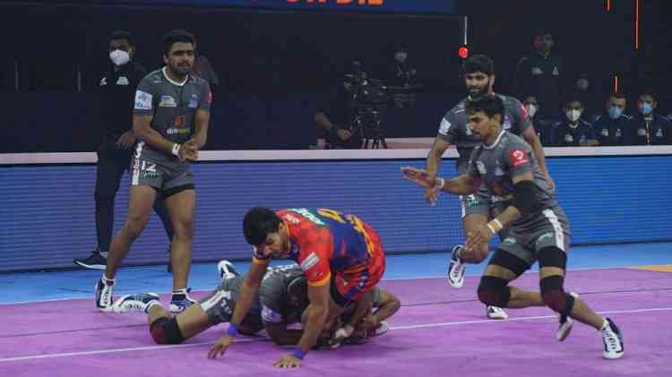 PKL 8: Haryana Steelers defeat U.P. Yoddha 36-35