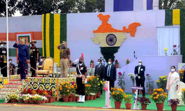 Mamata, Dhankhar maintain distance at R-Day function