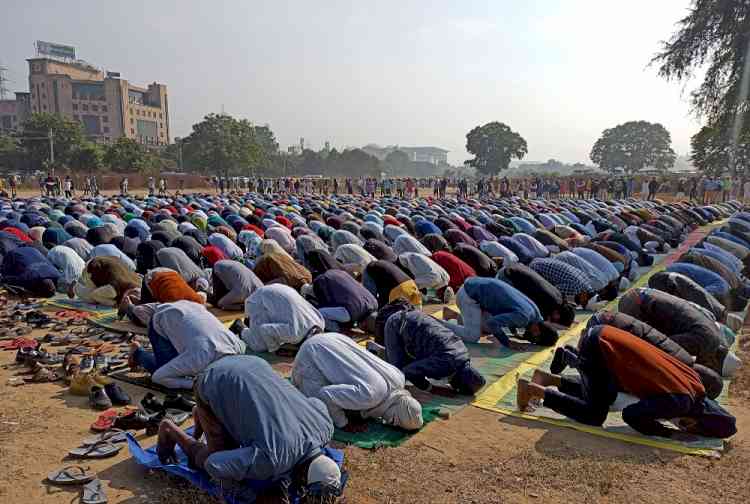 Gurugram Namaz issue: SC agrees to hear contempt plea against govt officials