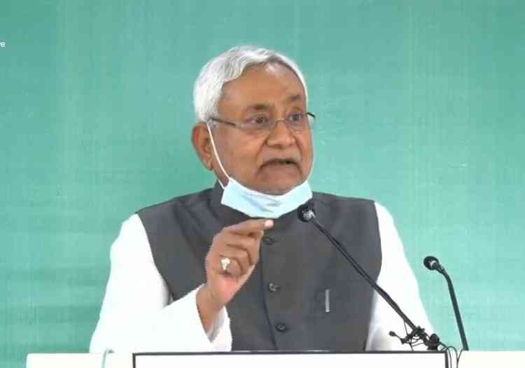 Bihar CM gives thumbs-up to Budget amid criticism from party leader