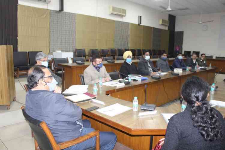 Expenditure Observers hold meeting with representatives of banks today